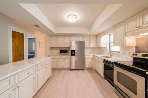 9273 Carnation Avenue, Englewood FL - photo 15 of 45