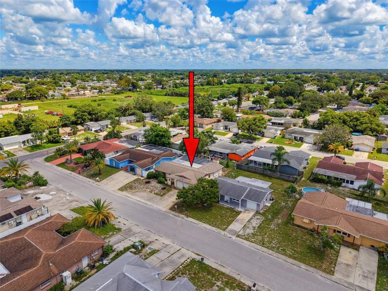 2 bedroom Single Family Residence at 9916 Lake Chrise Lane, Regency Park, Port Richey — photo 5