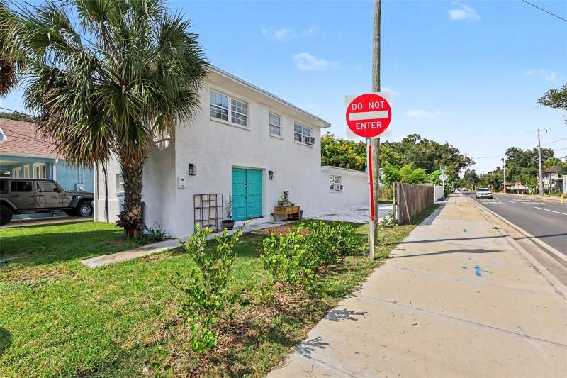 3 bedroom Single Family Residence at 301 W Chelsea Street, Meadowbrook, Tampa — photo 2