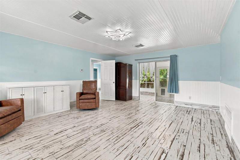 2 bedroom Single Family Residence at 3031 Muir Street, Aloha Gardens, Holiday — photo 4