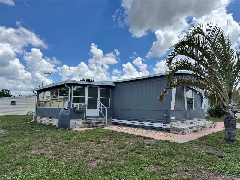 2 bedroom Manufactured Home at 1710 7th Street #2, Ruskin Colony Farms 3rd Add, Ruskin — photo 2