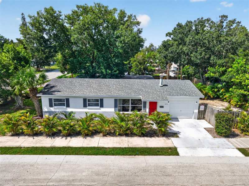 3 bedroom Single Family Residence at 2175 43rd Avenue, Harris School Sub 2, St Petersburg — photo 1