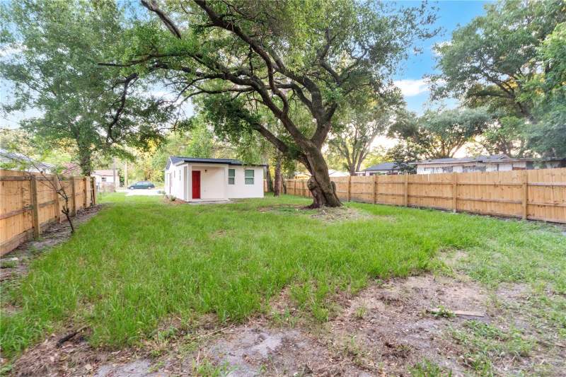 2 bedroom Single Family Residence at 1701 E Bay Street, Joe Louis Park First Add, Winter Garden — photo 5
