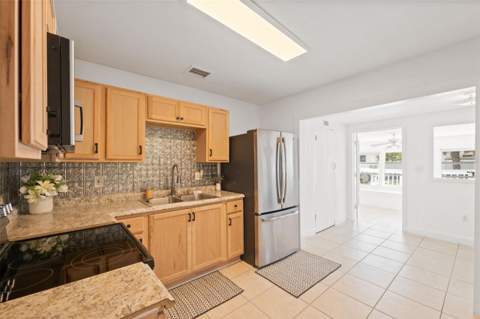 3918 W Fig Street, Tampa FL - photo 8 of 36