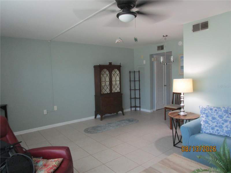 1 bedroom Condominium at 1900 59th Avenue #115, Town Apts Condo, St Petersburg — photo 5