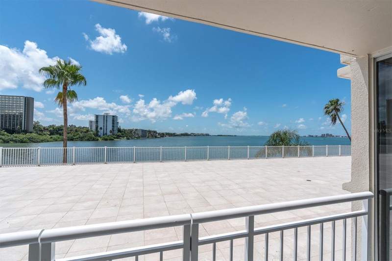 2 bedroom Condominium at 100 Pierce Street #305, Pierce 100 Condo, Clearwater — photo 3