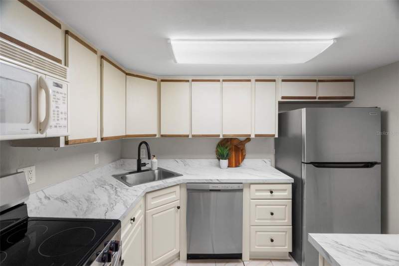 1 bedroom Condominium at 505 Plaza Seville Court #11, La Costa Brava Condo 1, Treasure Island — photo 5