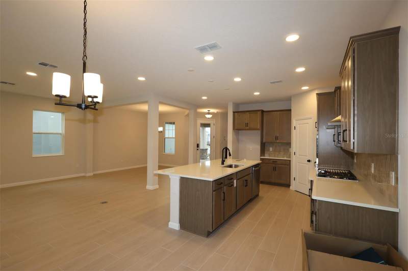 5 bedroom Single Family Residence at 1314 Hyde Street, Center Lake On The Park, St Cloud — photo 4