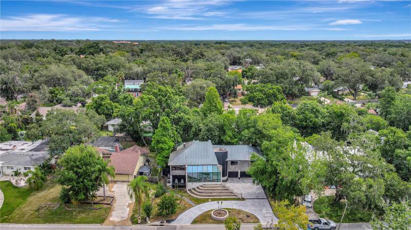 4 bedroom Single Family Residence at 312 S Riverhills Drive, Temple Terrace Estates Sec 22, Tampa — photo 5