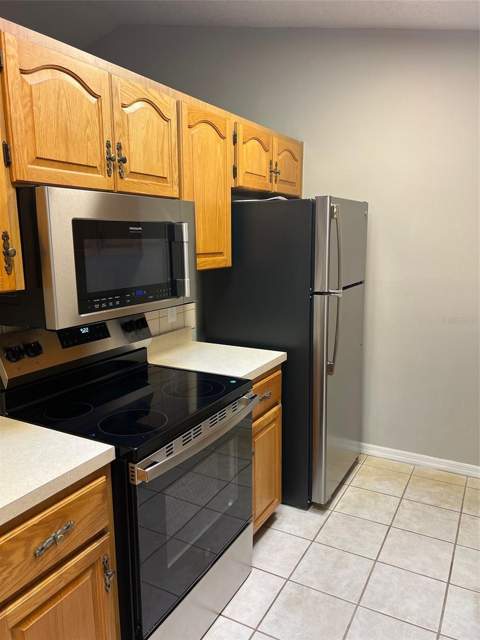 12449 Orangewood Circle #17, Tavares FL - photo 7 of 18