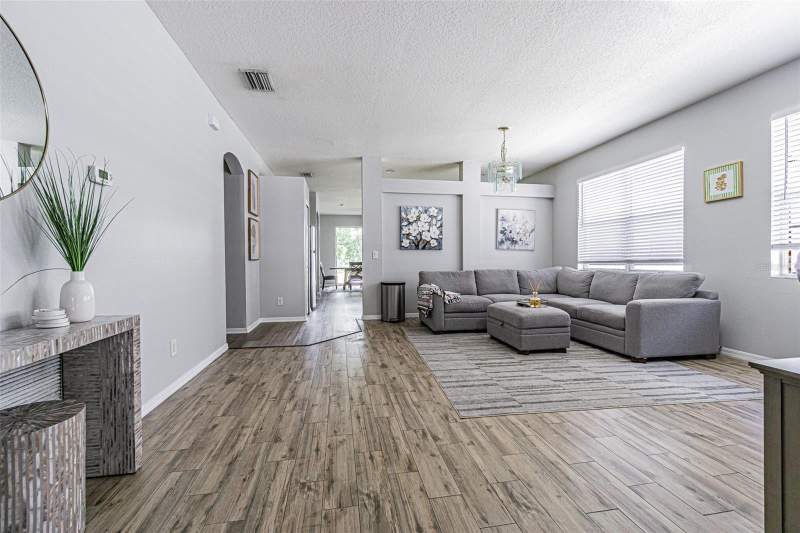 4 bedroom Single Family Residence at 13016 Terrace Brook Place, Hidden Oaks At Temple Terrace, Temple Terrace — photo 2