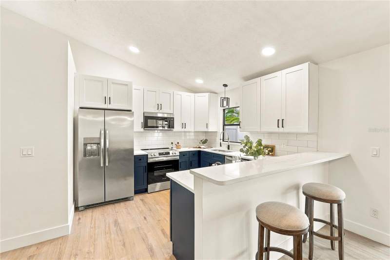 3 bedroom Single Family Residence at 11233 Elmfield Drive, Country Run Unit 3, Tampa — photo 5
