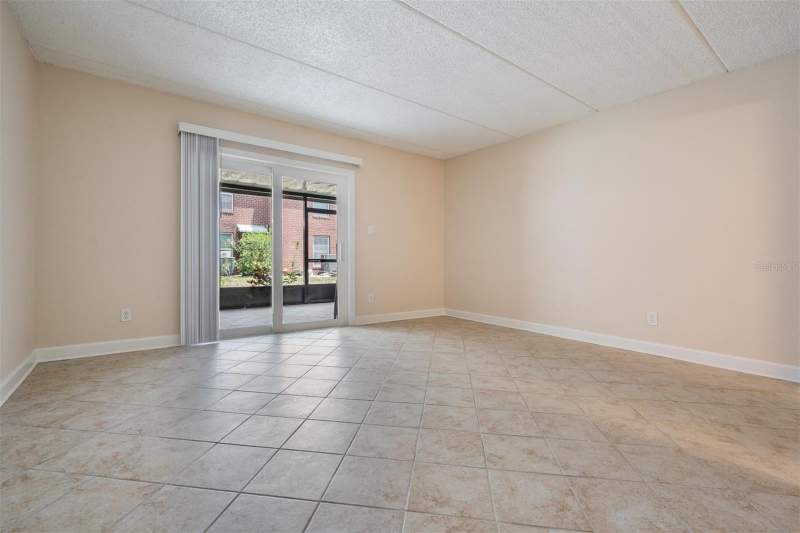 2 bedroom Condominium at 8565 12th Way #A, Jamestown Condo, St Petersburg — photo 5