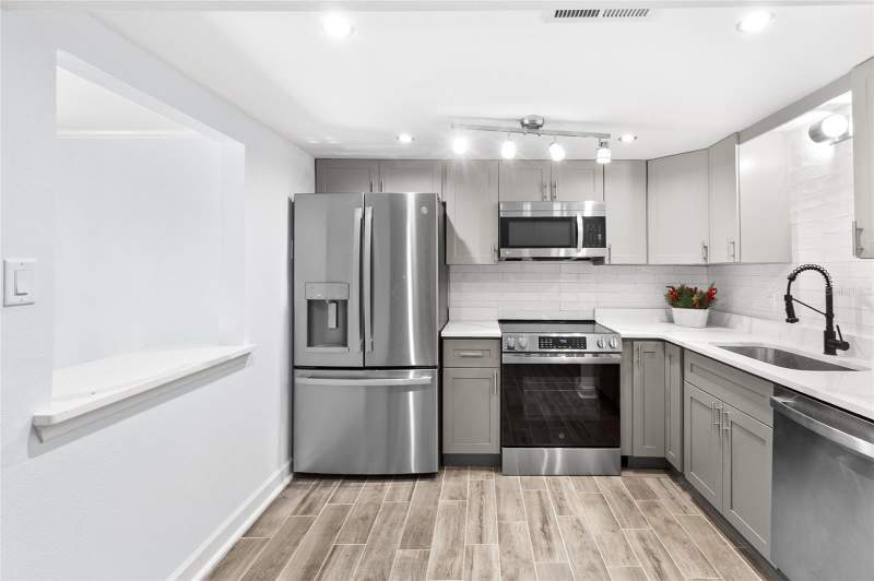 1 bedroom Condominium at 505 Plaza Seville Court #9, La Costa Brava Condo 1, Treasure Island — photo 5