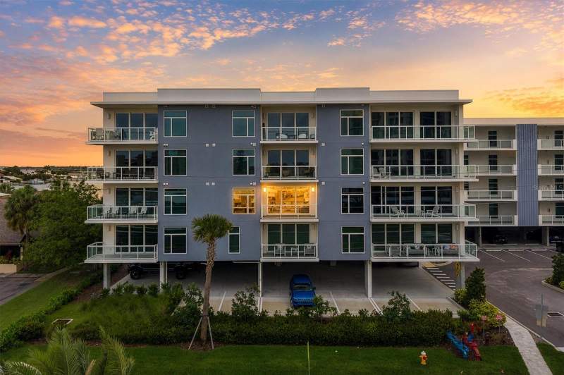 3 bedroom Condominium at 415 Island Way #311, Azure Condo, Clearwater Beach — photo 2