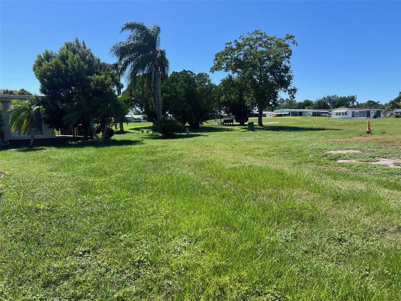 2 bedroom Mobile Home at 15 Thatch Palm Street, Largo, Largo — photo 5