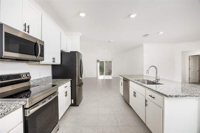 4 bedroom Single Family Residence at 15451 NW 121st Place, Tara Village Pb 36 Pg 50, Alachua — photo 2