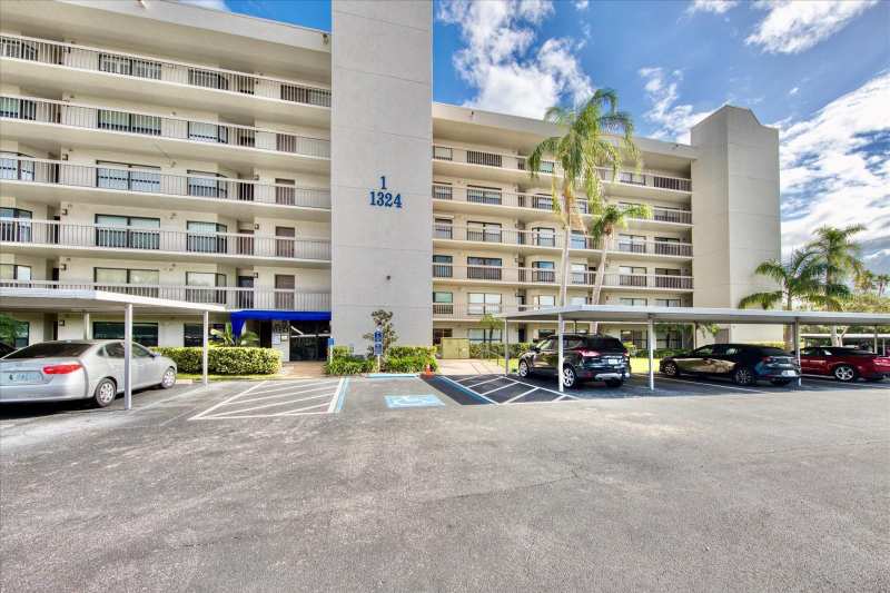 1 bedroom Condominium at 1324 Pasadena Avenue #204, Pasadena Cove, South Pasadena — photo 1