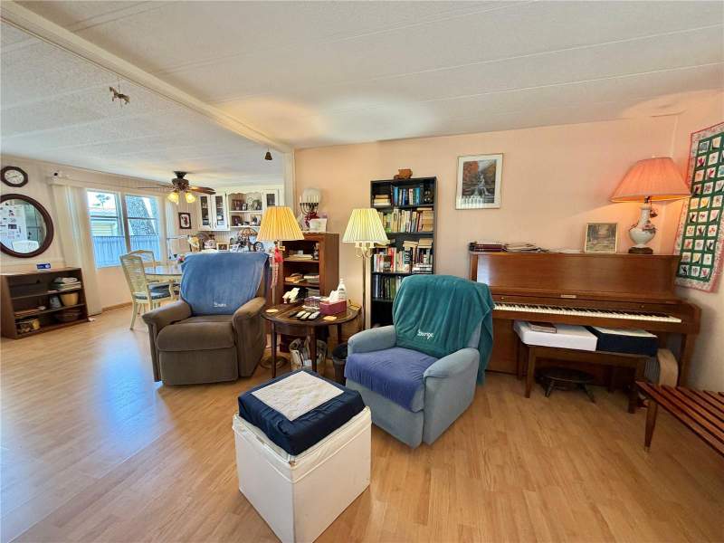 2 bedroom Mobile Home at 167 Jacaranda Drive, Hawthorne At Leesburg A Coop, Leesburg — photo 5