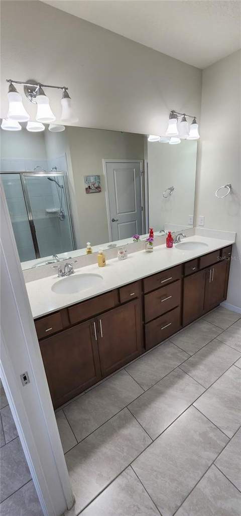 1823 Spring Shower Cir, Kissimmee FL - photo 9 of 38