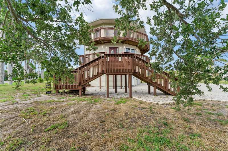 2 bedroom Single Family Residence at 16361 Stringfellow Road, Four Winds Marina & Trail Park, Bokeelia — photo 1