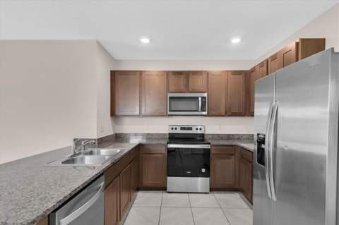 17066 Oval Rum Drive, Wimauma FL - photo 13 of 45