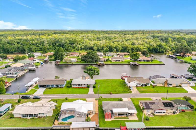 3 bedroom Single Family Residence at 13225 Country Club Drive, Lake Harris Shores, Tavares — photo 4
