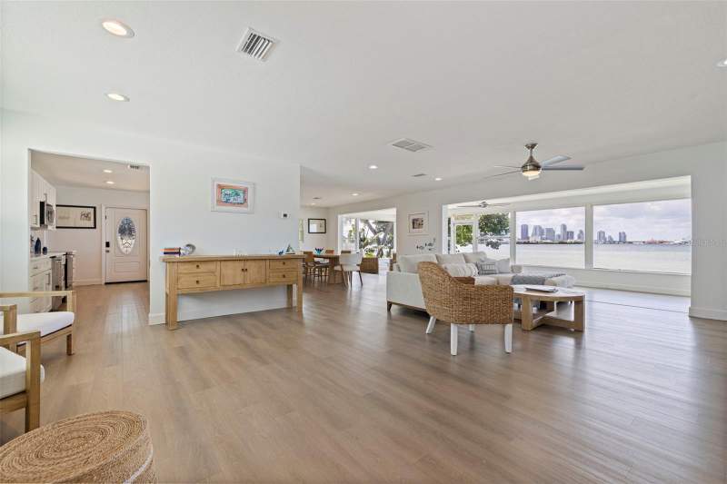 3 bedroom Single Family Residence at 501 22nd Avenue, Tropical Shores, St Petersburg — photo 2