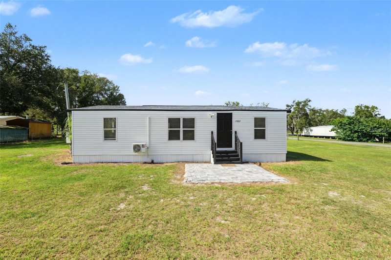 3 bedroom Manufactured Home at 7907 Dowd Drive, Williams Acres, Wesley Chapel — photo 1