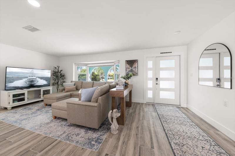 4 bedroom Single Family Residence at 650 64th Avenue, Three Palms Point, St Pete Beach — photo 5