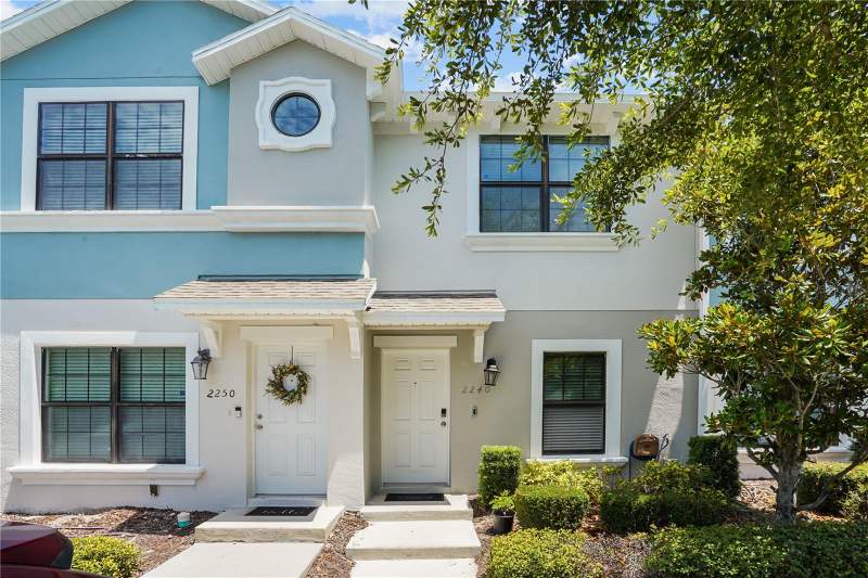 Windsor Lake Townhomes