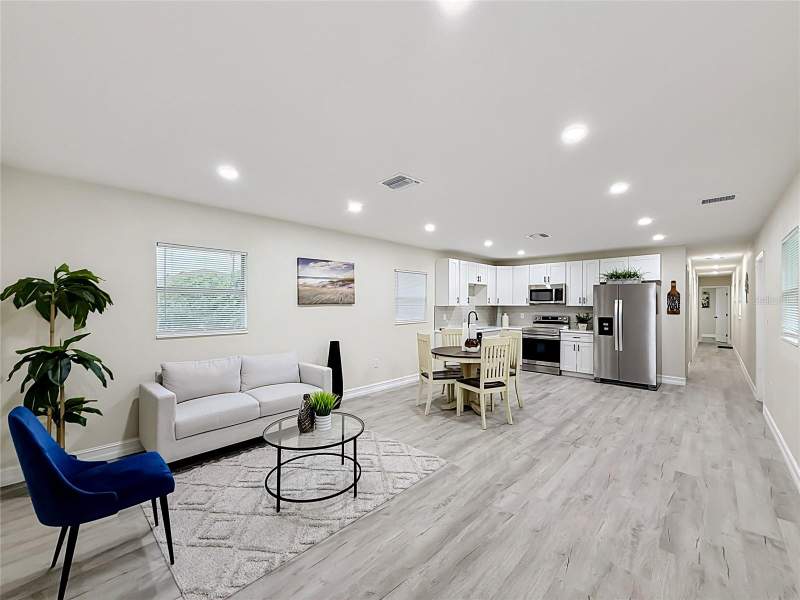 3 bedroom Single Family Residence at 38910 Merrell Avenue, Beg 108.8 Ft N Of SW Cor Of E 1/2 Of NE 1/4 Of NW, Umatilla — photo 2