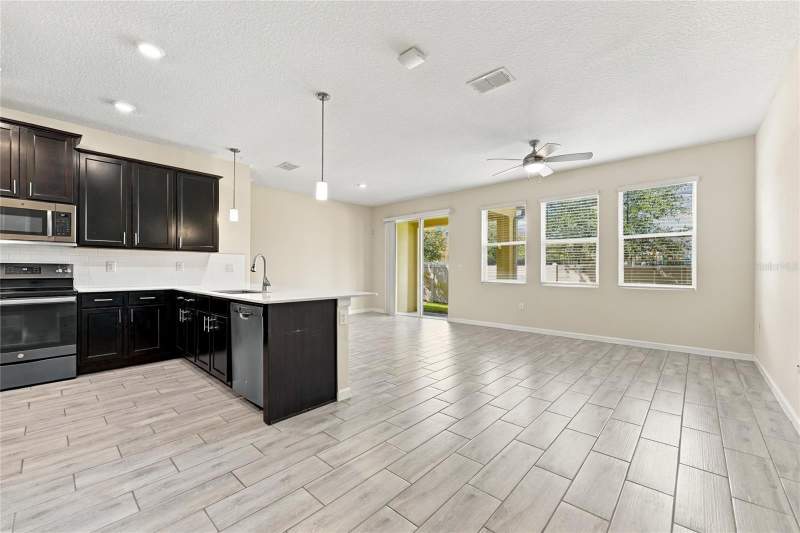 3 bedroom Townhouse at 302 Muscogee Lane, Econ Trls Ph 2, Orlando — photo 3