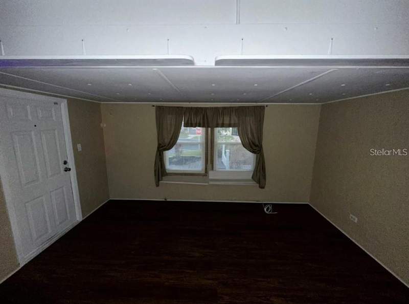 2 bedroom Mobile Home at 120 Oriole Road, Ranch Mobile, Clearwater — photo 5