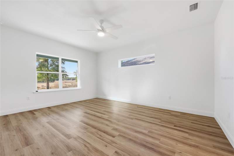 4 bedroom Single Family Residence at 1064 SW 67th Way, Grand Oaks At Tower, Gainesville — photo 4