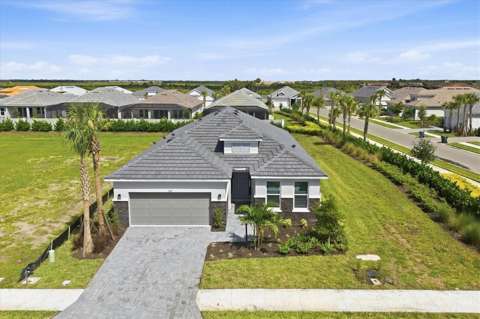 7740 Blue Moon Run, gated community for sale in Sarasota