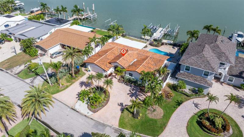 3 bedroom Single Family Residence at 7827 9TH AVENUE, SOUTH CSWY ISLE YACHT CLUB ADD, ST PETERSBURG — photo 4