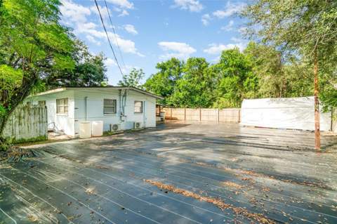 306 Fairmont Drive, Sanford FL - photo 7 of 28