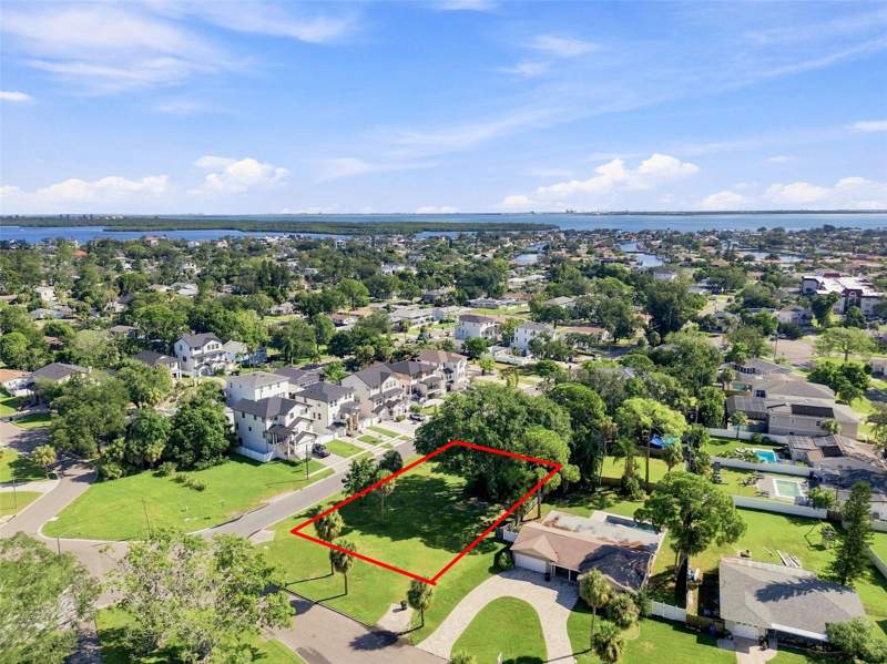 3 bedroom Single Family Residence at 4647 Venetian Boulevard, Shore Acres Overlook Sec, St Petersburg — photo 4