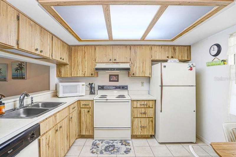 2 bedroom Condominium at 38429 Cottonwood Place, Driftwood Zephyrhills, Zephyrhills — photo 3