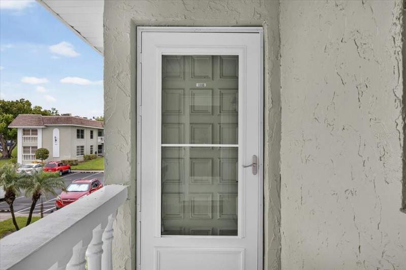 2 bedroom Condominium at 1250 S Pinellas Avenue #1008, Green Dolphin Park Condo, Tarpon Springs — photo 2