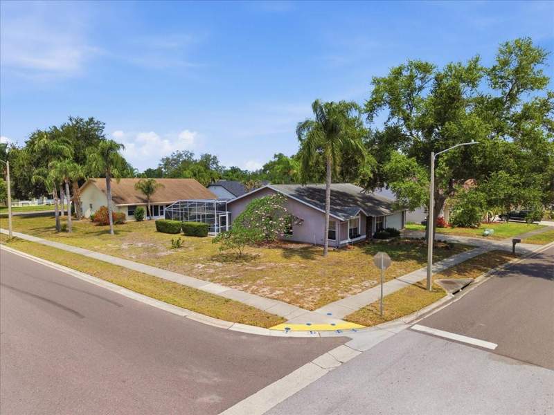 3 bedroom Single Family Residence at 798 Countryshire Lane, Wexford Leas - Unit 6A, Palm Harbor — photo 3