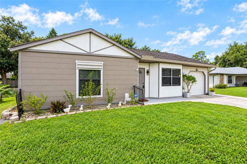 2 bedroom Single Family Residence at 21293 Pemberton Avenue, Port Charlotte Sec 027, Port Charlotte — photo 3