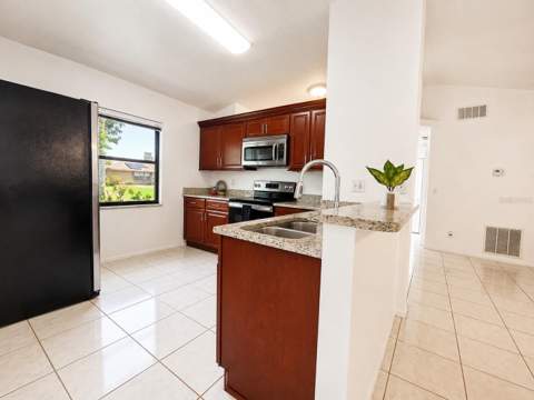 340 Chiquita Court, Kissimmee FL - photo 6 of 31