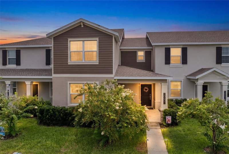 4 bedroom Townhouse at 10607 WORDS DRIVE, STOREY GROVE PH 4, WINTER GARDEN — photo 1