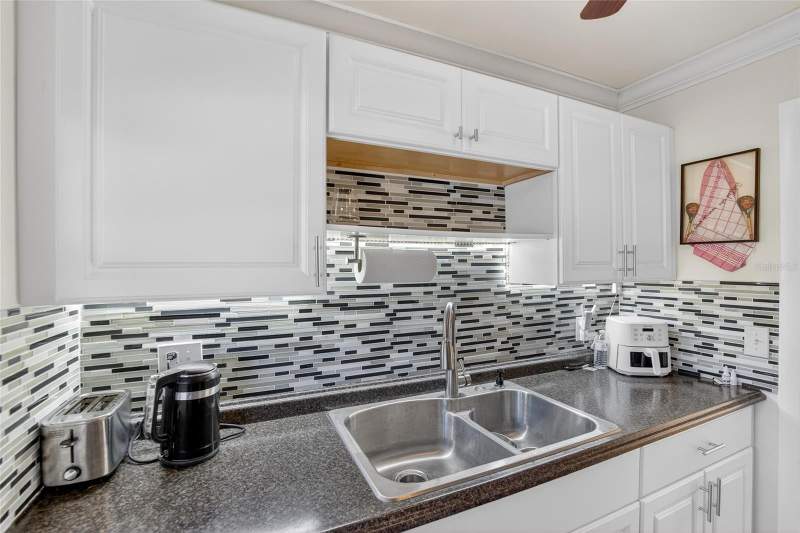 2 bedroom Condominium at 1303 S Hercules Avenue #2, Imperial Park Condo, Clearwater — photo 5