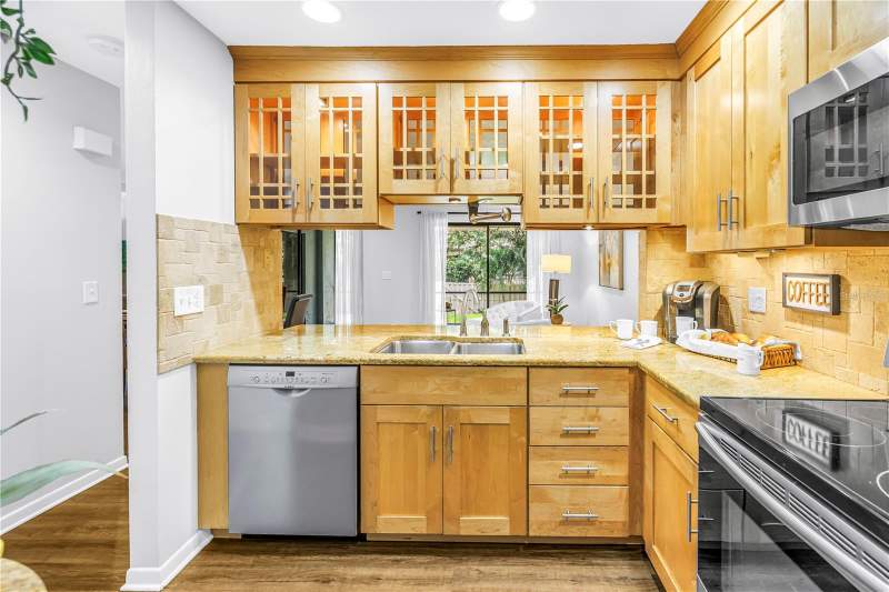 3 bedroom Townhouse at 1092 Sanabel Court, Riviera Bay Second Add, St Petersburg — photo 4