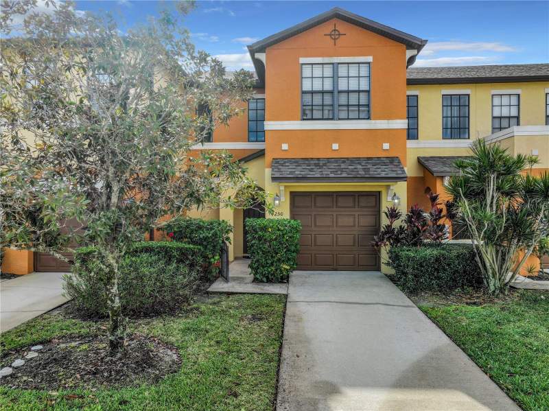 Windsor Lake Townhomes