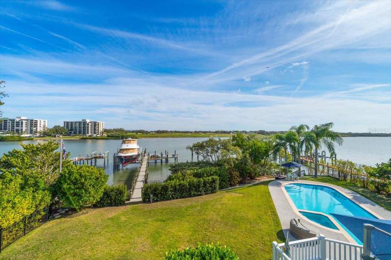 5 bedroom Single Family Residence at 430 St Andrews Drive, Belleview Island Sub, Belleair — photo 4