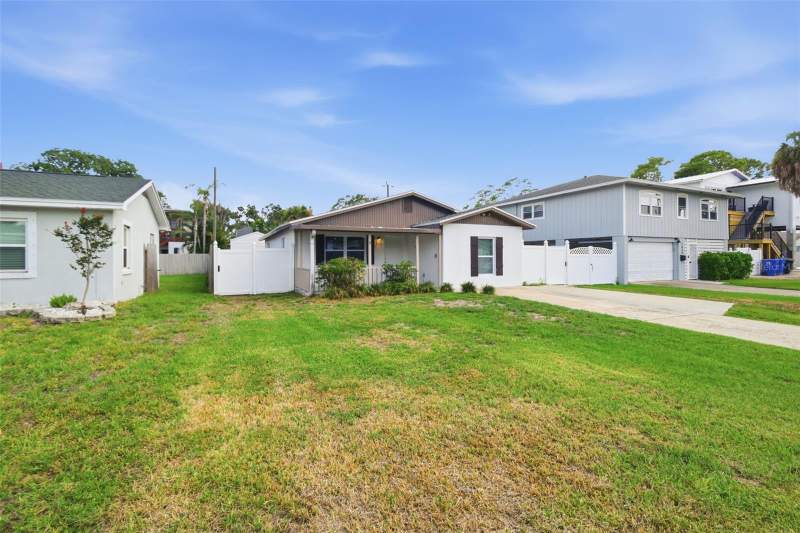 3 bedroom Single Family Residence at 1842 Shore Acres Boulevard, Shoreacres Center, St Petersburg — photo 3